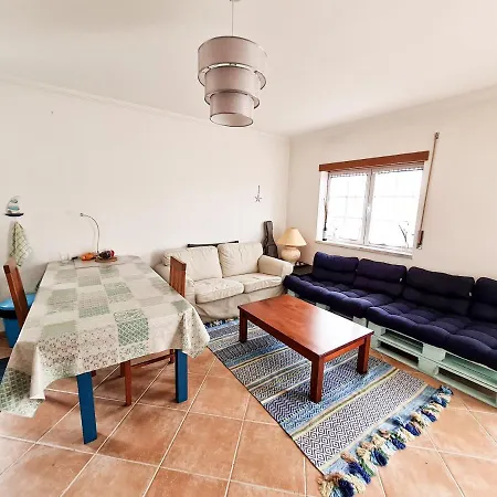 Cloud To Chill Surfhouse Baleal Vandrerhjem