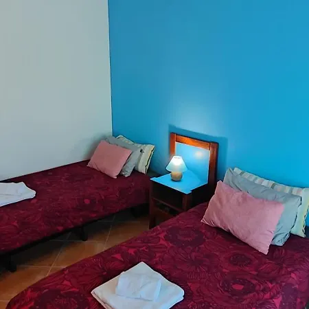 Хостел Cloud To Chill Surfhouse Baleal Феррел