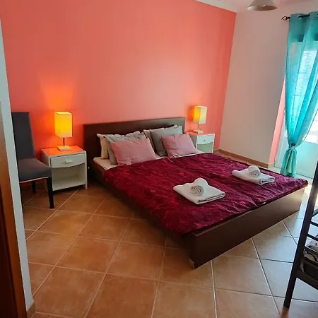 Cloud To Chill Surfhouse Baleal Хостел Феррел