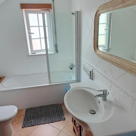 Cloud To Chill Surfhouse Baleal Хостел Феррел
