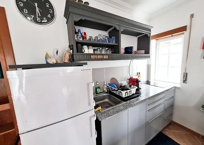 Хостел Cloud To Chill Surfhouse Baleal Феррел