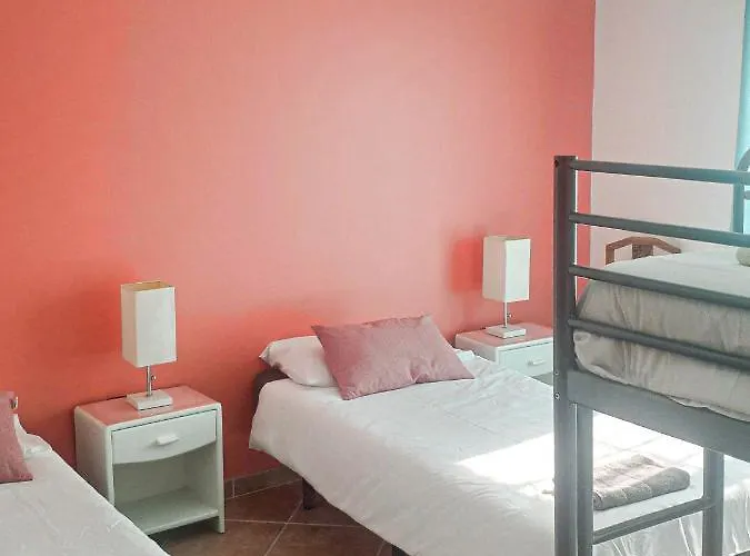 Cloud To Chill Surfhouse Baleal Хостел *