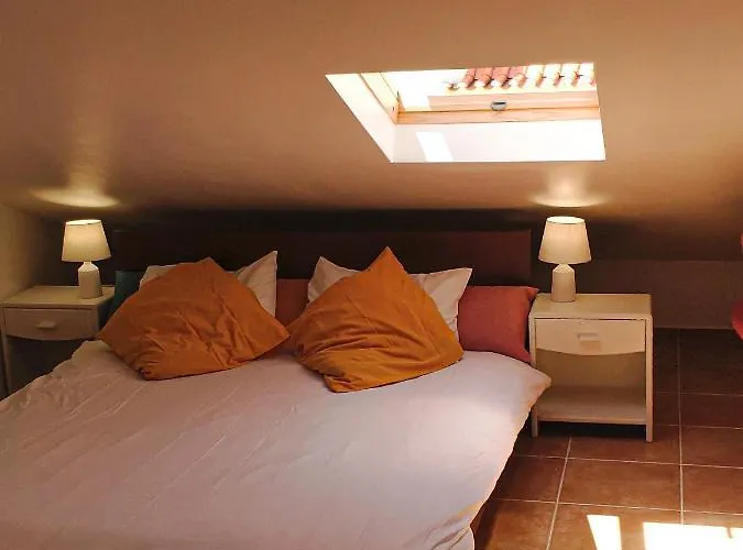 Cloud To Chill Surfhouse Baleal Хостел *